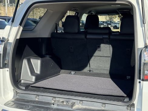 Used 2022 Toyota 4Runner TRD Off-Road image 33