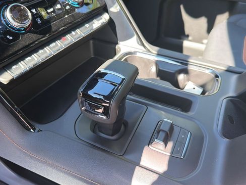 New 2026 GMC Sierra 1500 AT4 w/ AT4 Premium Package AWD/4WD image 17