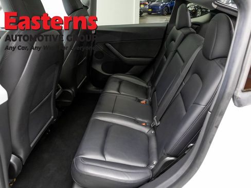 Used 2021 Tesla Model Y Long Range AWD/4WD image 18