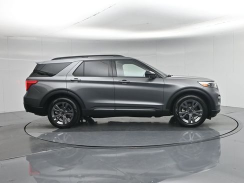 Used 2023 Ford Explorer XLT w/ Equipment Group 202A RWD image 28