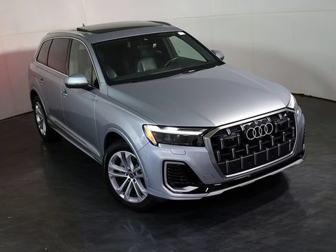 Used 2025 Audi Q7 3.0T Premium Plus AWD/4WD image 7