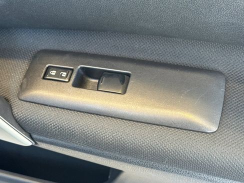 Used 2013 Nissan Rogue S w/ Special Edition Pkg FWD image 22