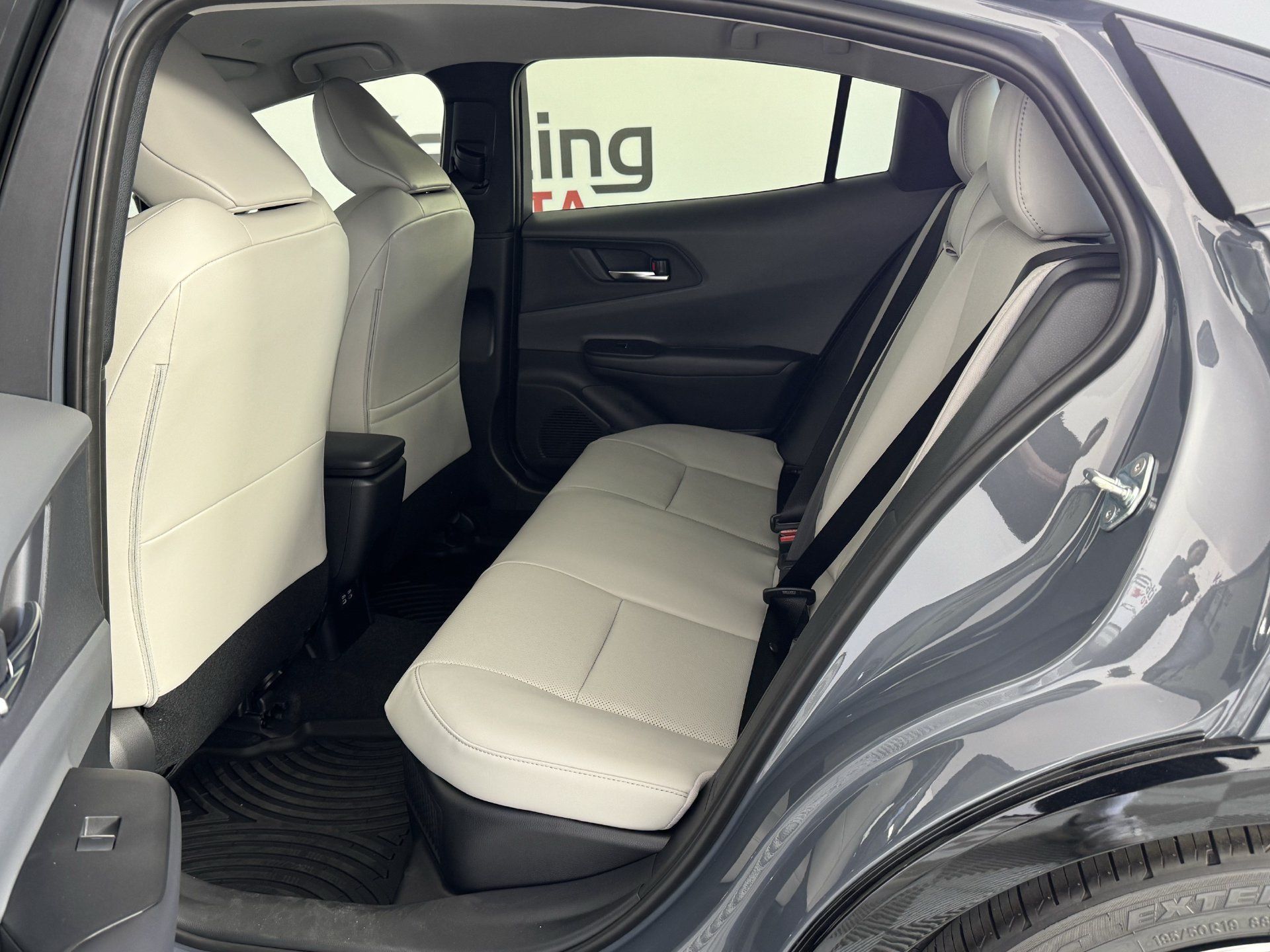 New 2027 Toyota Prius XLE FWD image 6