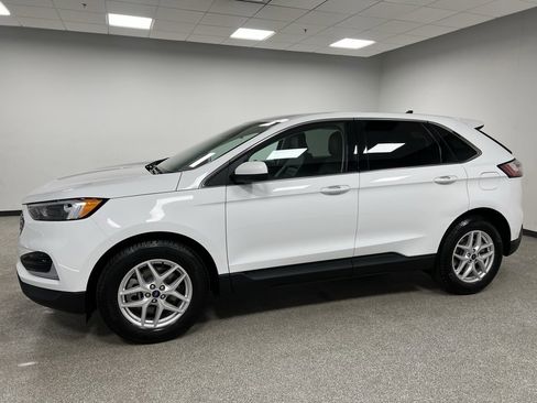 Used 2024 Ford Edge SEL image 7