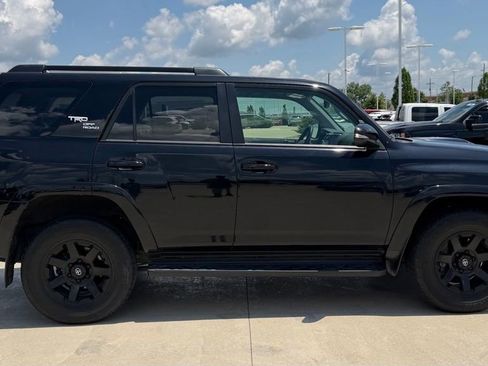 Used 2023 Toyota 4Runner TRD Off-Road Premium AWD/4WD image 6