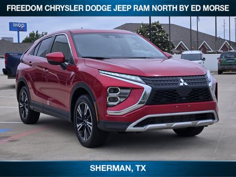 Used 2025 Mitsubishi Eclipse Cross SE AWD/4WD image 2