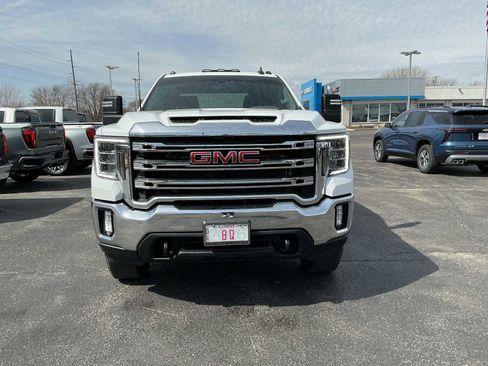 Used 2022 GMC Sierra 2500 SLE w/ SLE Convenience Package image 2