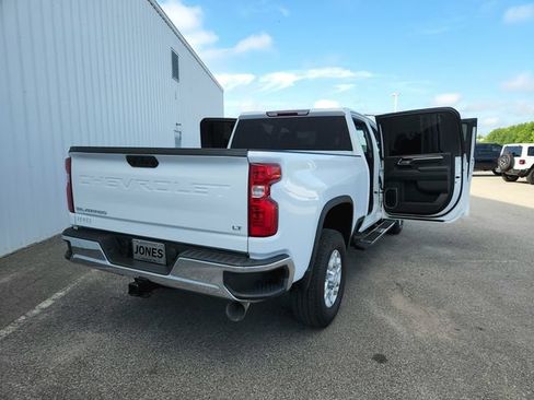Used 2024 Chevrolet Silverado 2500 LT AWD/4WD image 18