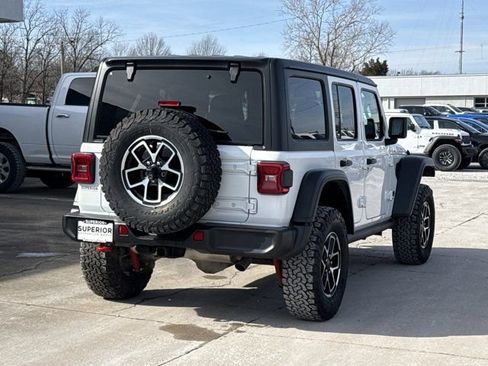 Used 2025 Jeep Wrangler Rubicon image 3