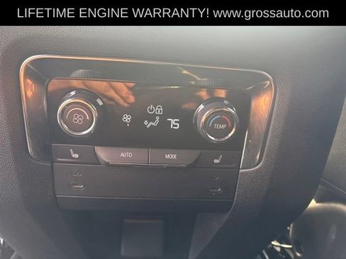 Used 2025 Chevrolet Suburban RST w/ Comfort Package AWD/4WD image 27