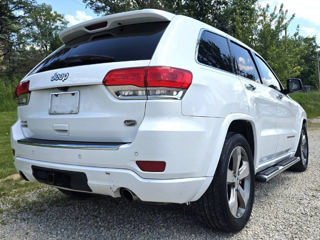 Used 2015 Jeep Grand Cherokee Overland w/ Advanced Technology Group AWD/4WD image 10