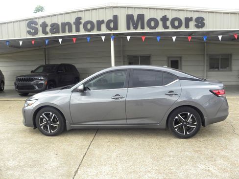 Used 2024 Nissan Sentra SV w/ All-Weather Package FWD image 2
