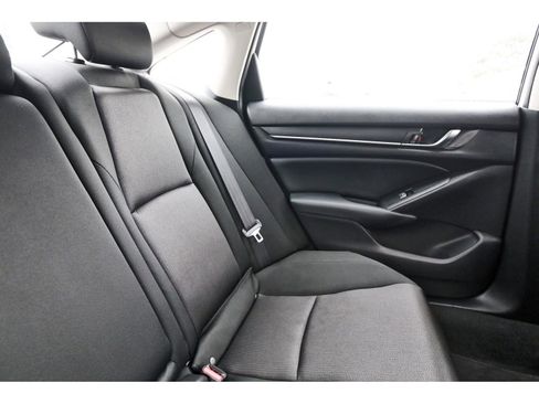 Used 2018 Honda Accord EX image 14