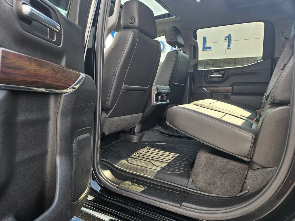 Used 2019 GMC Sierra 1500 SLT w/ SLT Premium Plus Package AWD/4WD image 17