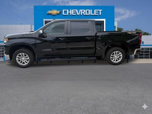 Used 2024 Chevrolet Silverado 1500 LT AWD/4WD image 8