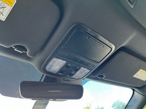 Used 2023 Honda Passport EX-L image 9