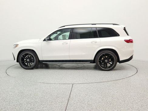 New 2026 Mercedes-Benz GLS 580 4MATIC image 11