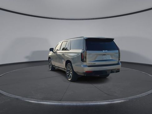 Used 2023 Cadillac Escalade ESV Sport Platinum w/ Heavy-Duty Trailer Package AWD/4WD image 7