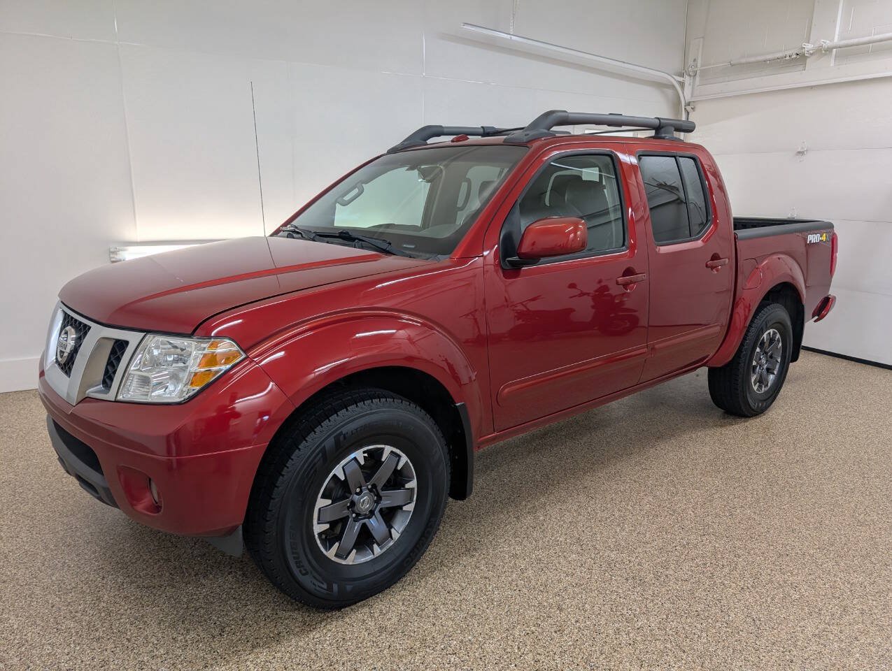 Used 2015 Nissan Frontier PRO-4X AWD/4WD image 1