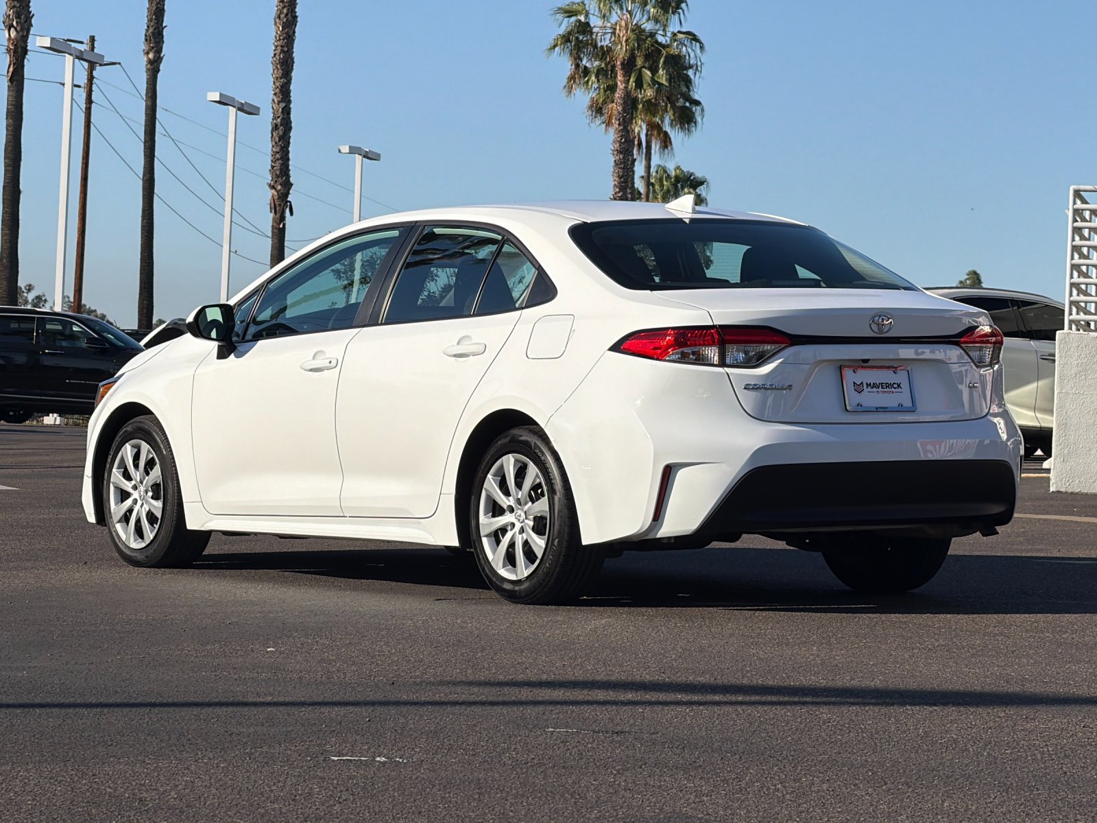 Used 2025 Toyota Corolla LE FWD image 3
