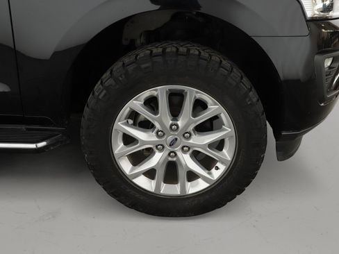 Used 2021 Ford Expedition XLT RWD image 4