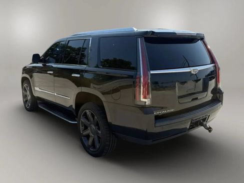 Used 2016 Cadillac Escalade Premium RWD image 5