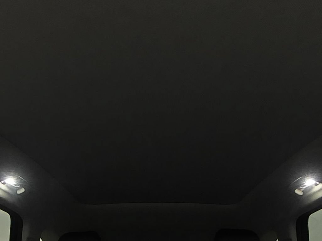 Used 2025 Kia Sorento S w/ Panoramic Sunroof Package FWD image 17