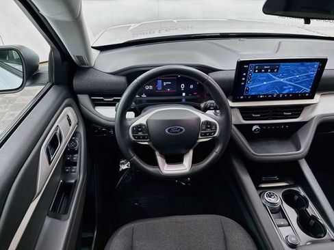 Certified 2025 Ford Explorer Active AWD/4WD image 22
