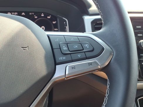 Certified 2022 Volkswagen Atlas Cross Sport SE AWD/4WD image 18