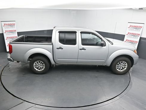 Used 2017 Nissan Frontier SV image 17