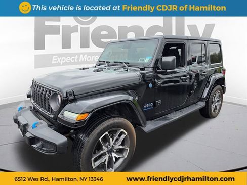 Used 2024 Jeep Wrangler Unlimited w/ Convenience Group AWD/4WD image 1