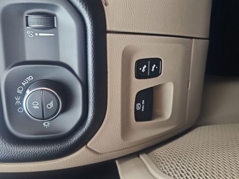 Used 2020 RAM 1500 Big Horn AWD/4WD image 28