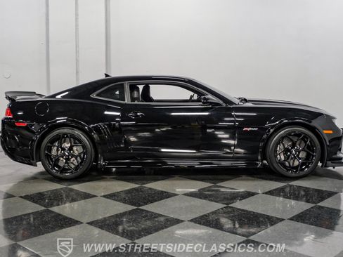 Used 2015 Chevrolet Camaro Z/28 RWD image 14
