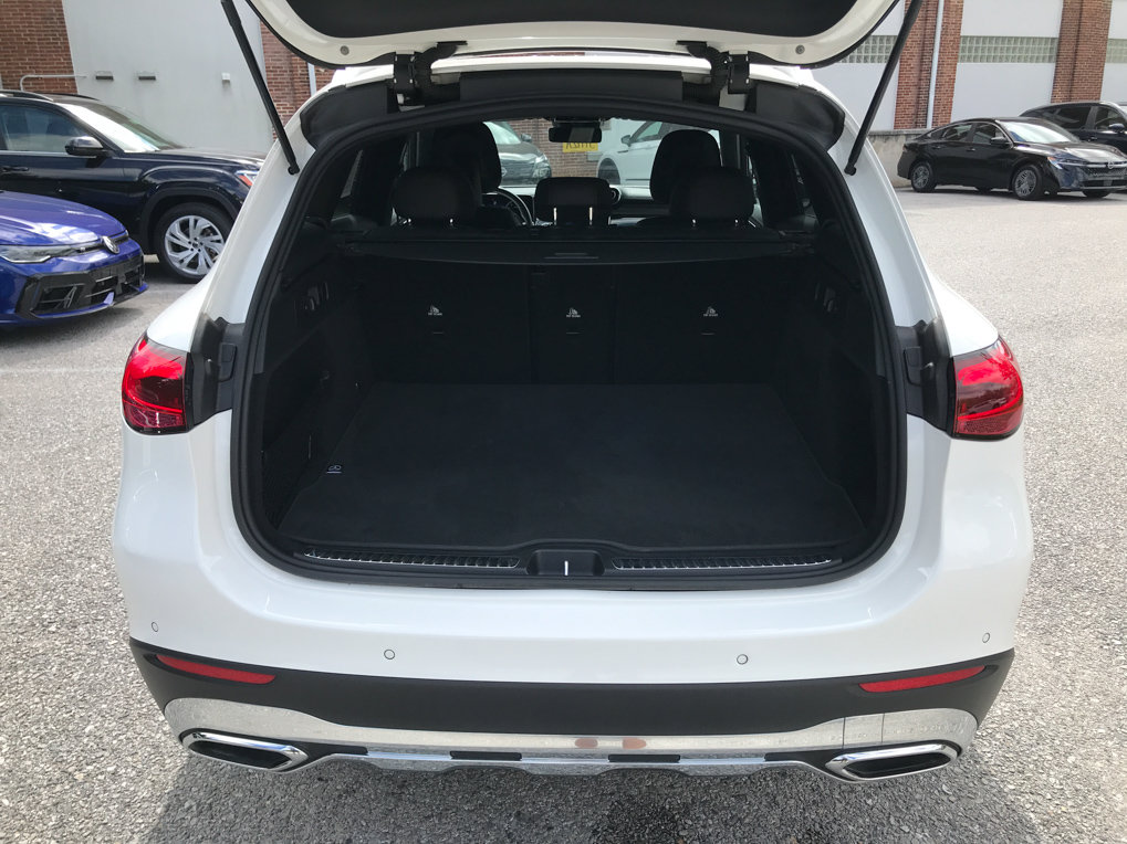 Used 2024 Mercedes-Benz GLC 300 4MATIC image 27
