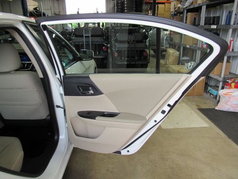 Used 2014 Honda Accord LX image 29