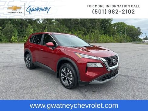 Used 2023 Nissan Rogue SV FWD image 3