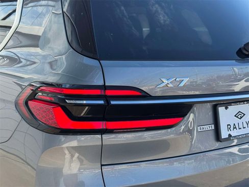 Certified 2024 BMW X7 xDrive40i w/ Premium Package image 9