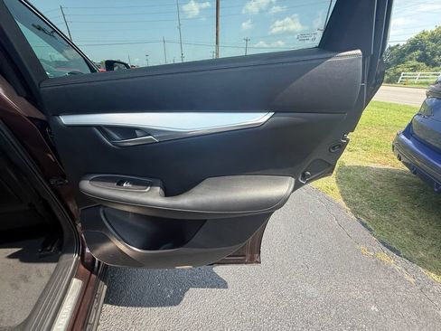 Used 2020 INFINITI QX50 Luxe w/ Navigation Package FWD image 18