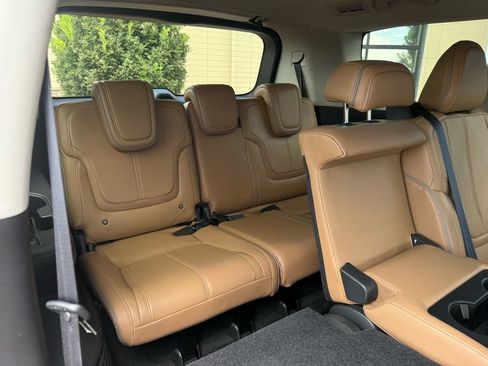 Used 2025 INFINITI QX80 Sensory AWD/4WD image 34