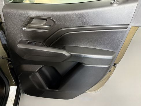 Used 2024 Chevrolet Colorado W/T image 28