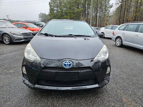 Used 2014 Toyota Prius C Two image 3