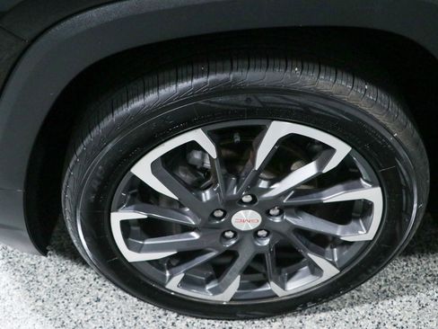 Used 2022 GMC Terrain SLT w/ LPO, Floor Liner Package AWD/4WD image 11