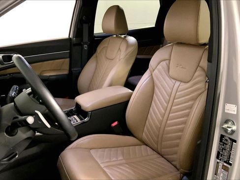 Certified 2025 Kia Sorento SX Prestige w/ Olive Brown Leather Package AWD/4WD image 22