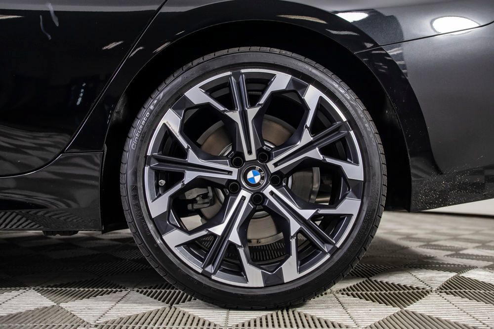 Used 2025 BMW 330i Sedan w/ Convenience Package RWD image 42