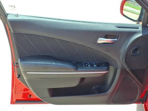 Used 2023 Dodge Charger SXT RWD image 9