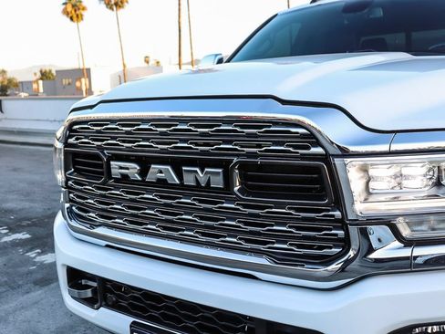Used 2022 RAM 2500 Limited w/ Body Color Bumper Group AWD/4WD image 6