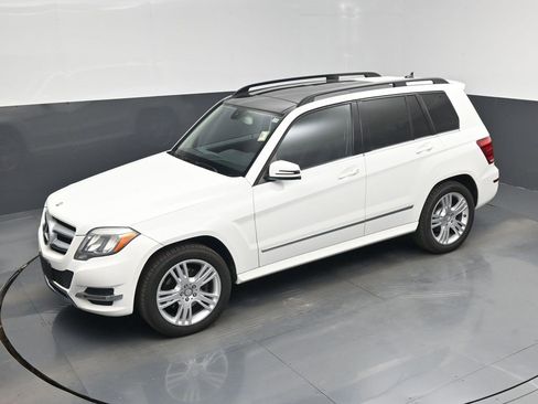 Used 2015 Mercedes-Benz GLK 350 4MATIC image 42