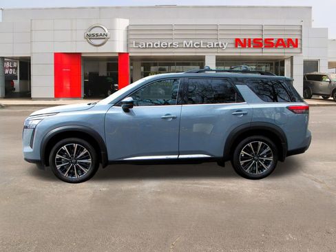 New 2026 Nissan Pathfinder Platinum image 6