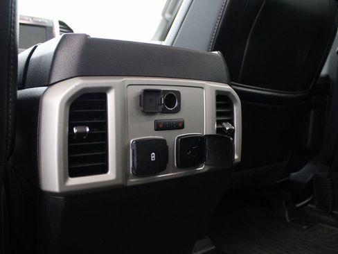 Used 2018 Ford F150 Lariat w/ Equipment Group 502A Luxury image 21