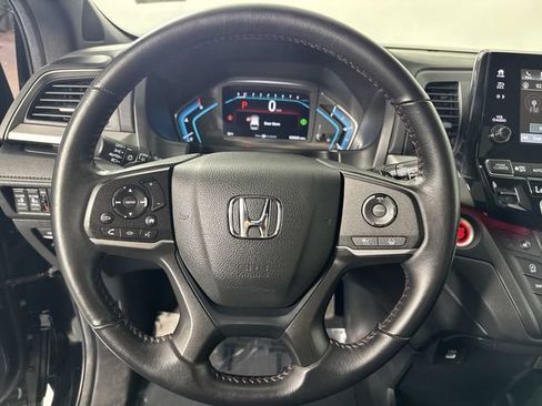 Used 2024 Honda Odyssey Sport image 11